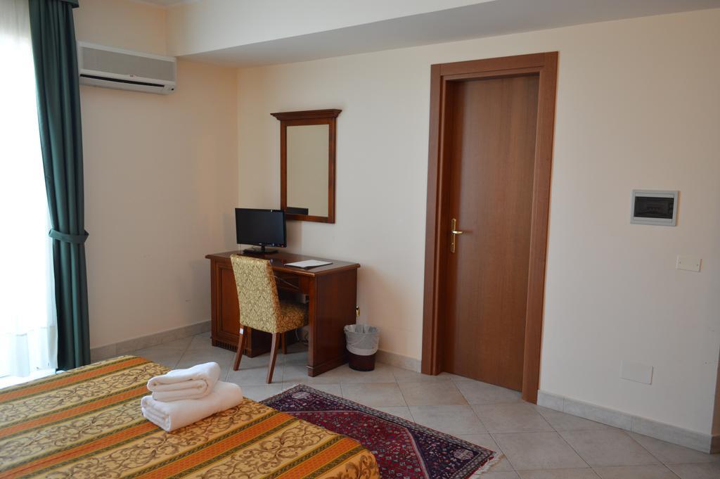 Hotel Delle Palme Falcone Phòng bức ảnh